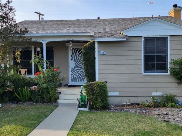 5469 E Garford, Long Beach, CA 90815
