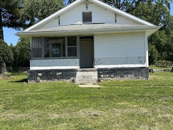 820 S State Rd 57, Washington, IN 47501