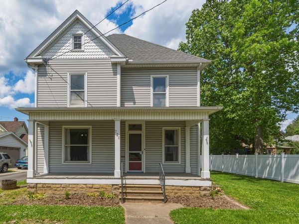 720 W Main Street , Newark, OH 43055