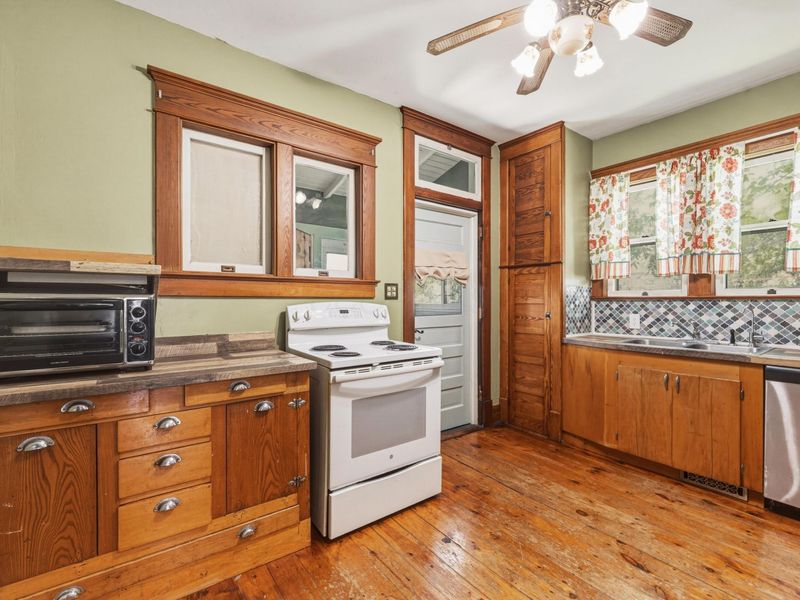 720 W Main Street, Newark, OH 43055 Photo 9