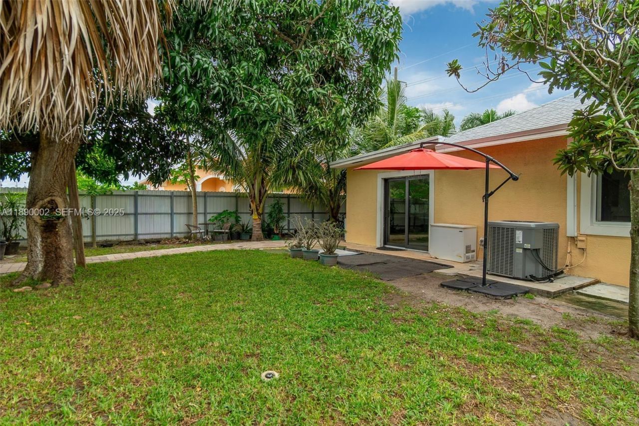 521 S Florida Mango Road, West Palm Beach, FL 33406 Photo