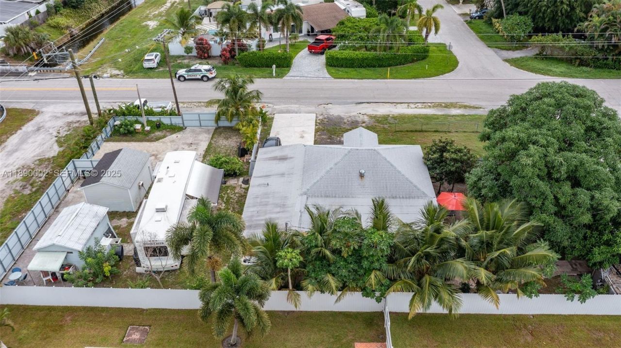 521 S Florida Mango Road, West Palm Beach, FL 33406 Photo