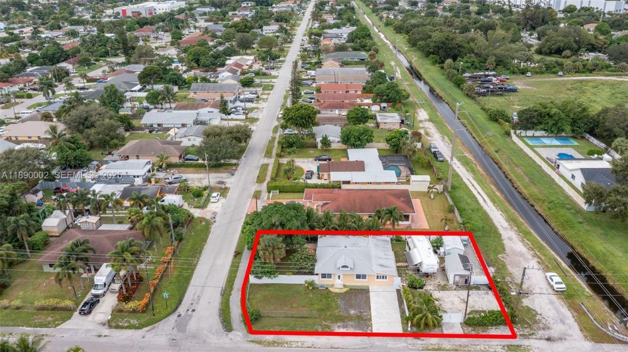 521 S Florida Mango Road, West Palm Beach, FL 33406 Photo