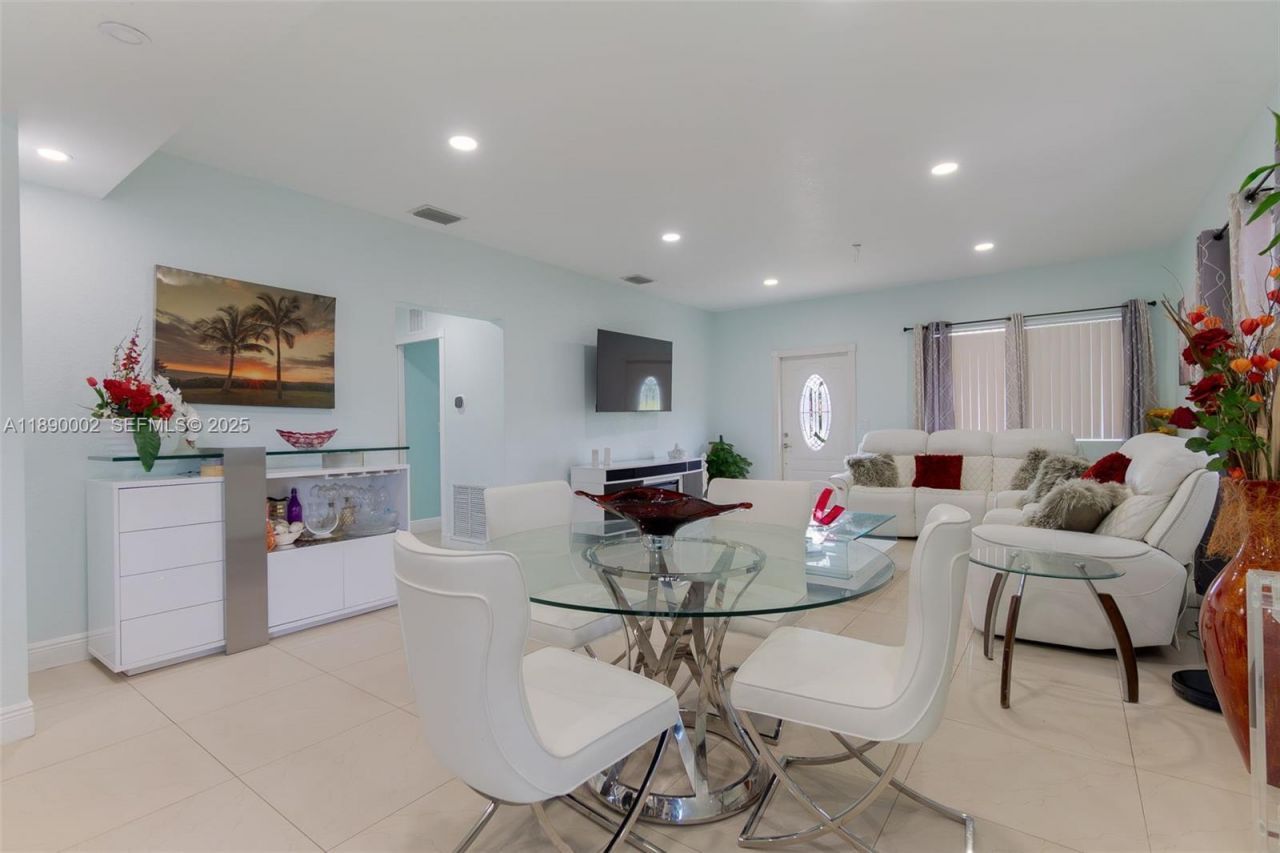 521 S Florida Mango Road, West Palm Beach, FL 33406 Photo