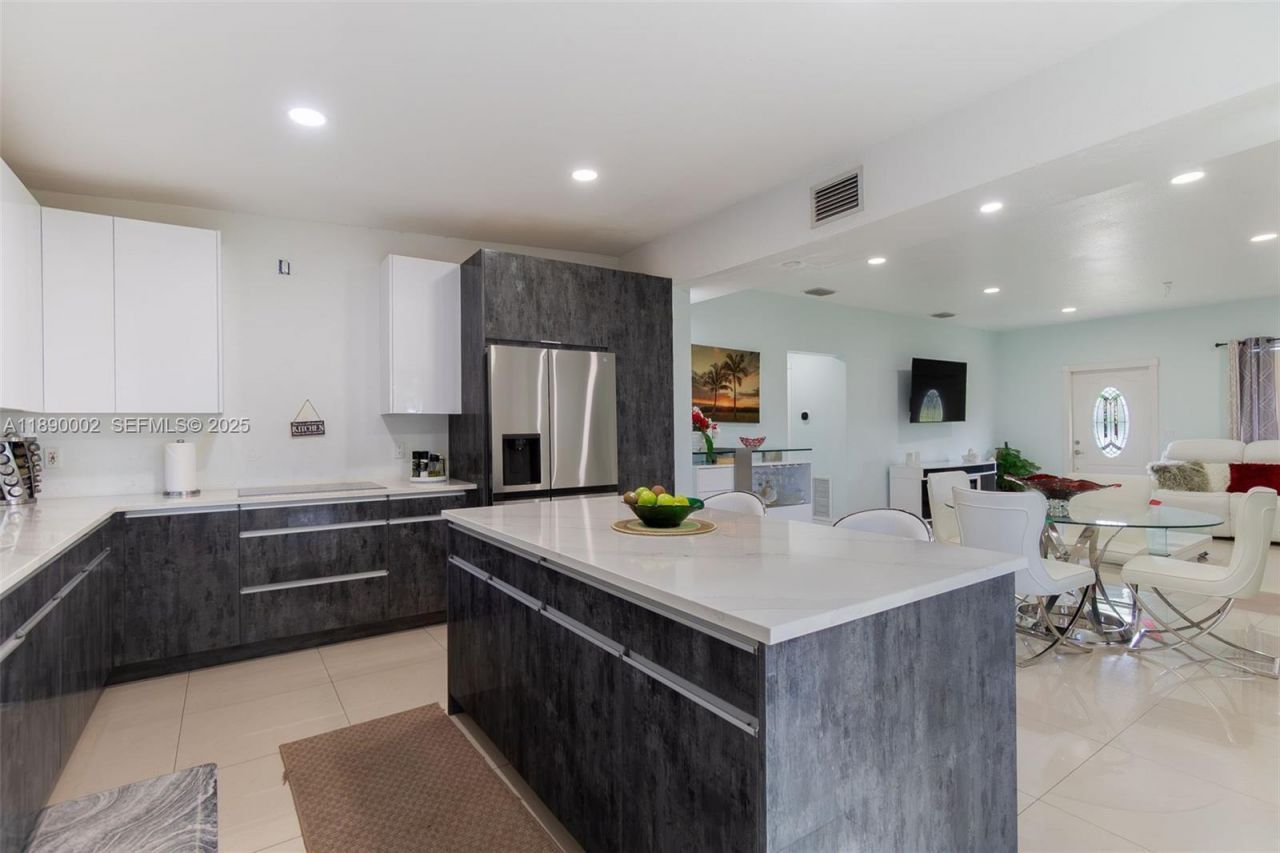 521 S Florida Mango Road, West Palm Beach, FL 33406 Photo