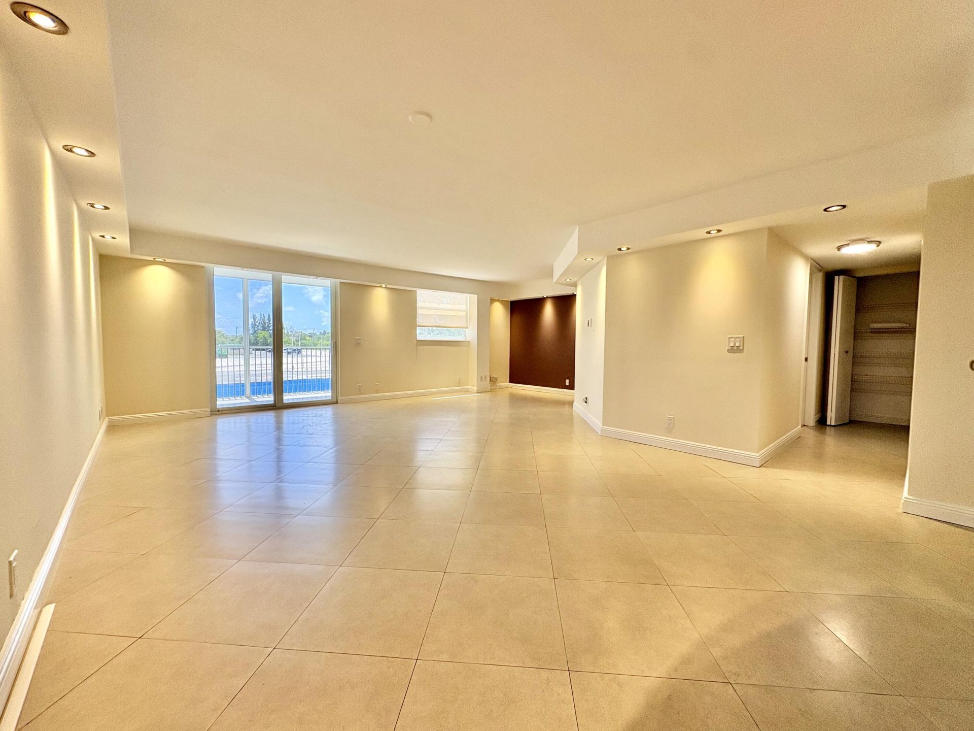 5700 NW 2nd Avenue, Unit 203, Boca Raton, FL 33487 Photo