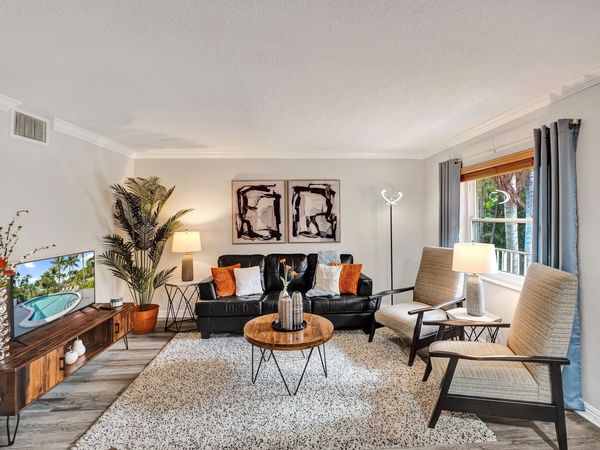 1125 NE 16th Place, Unit 209, Fort Lauderdale, FL 33305