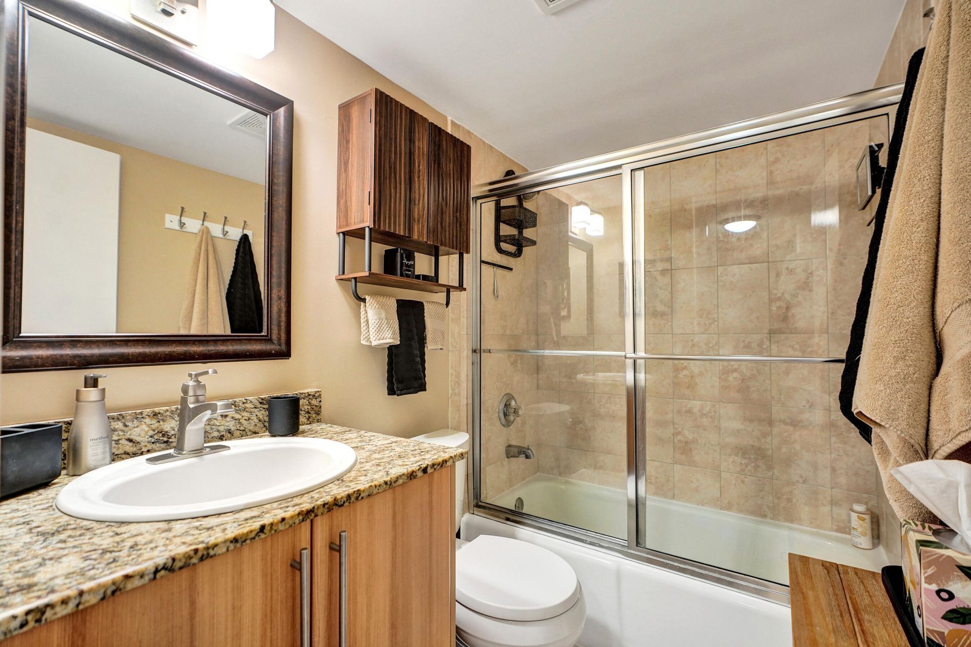 1125 NE 16th Place, Unit 209, Fort Lauderdale, FL 33305 Photo