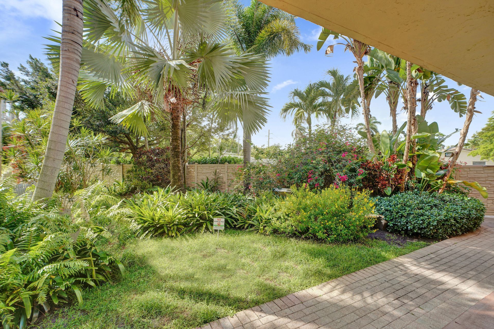 1125 NE 16th Place, Unit 209, Fort Lauderdale, FL 33305 Photo