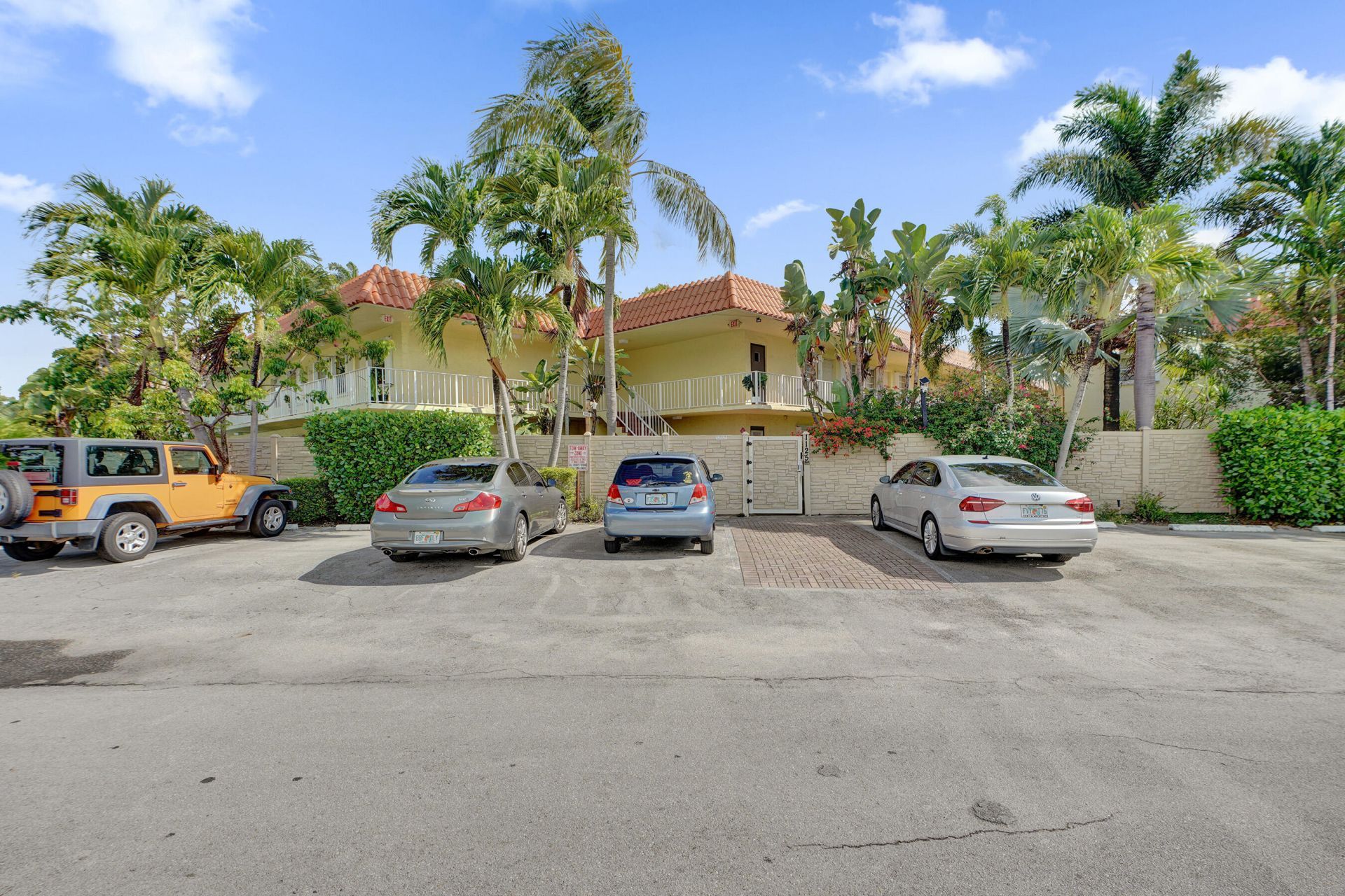 1125 NE 16th Place, Unit 209, Fort Lauderdale, FL 33305 Photo