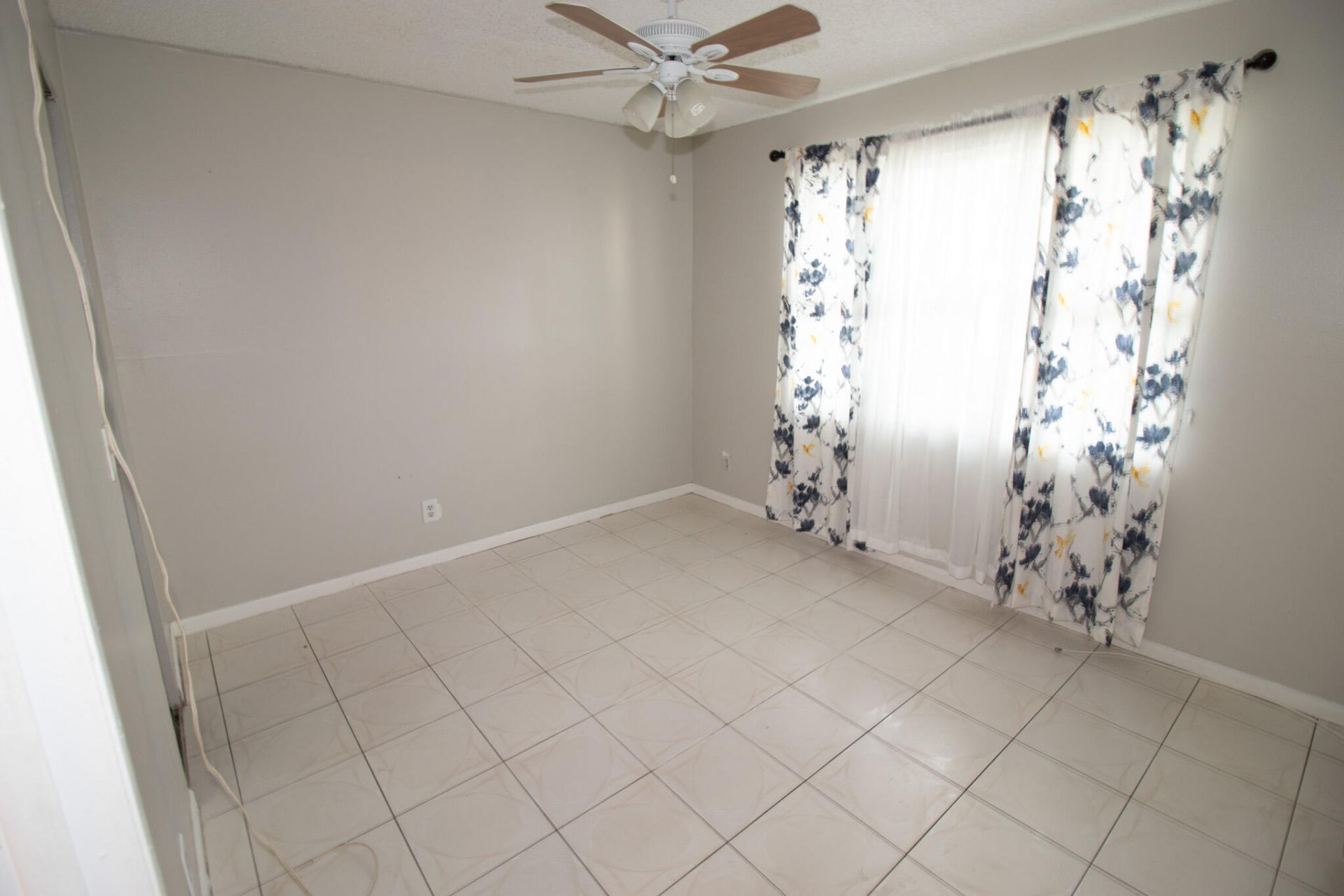 9621 Sunrise Lakes Boulevard, Unit 102, Sunrise, FL 33322 Photo