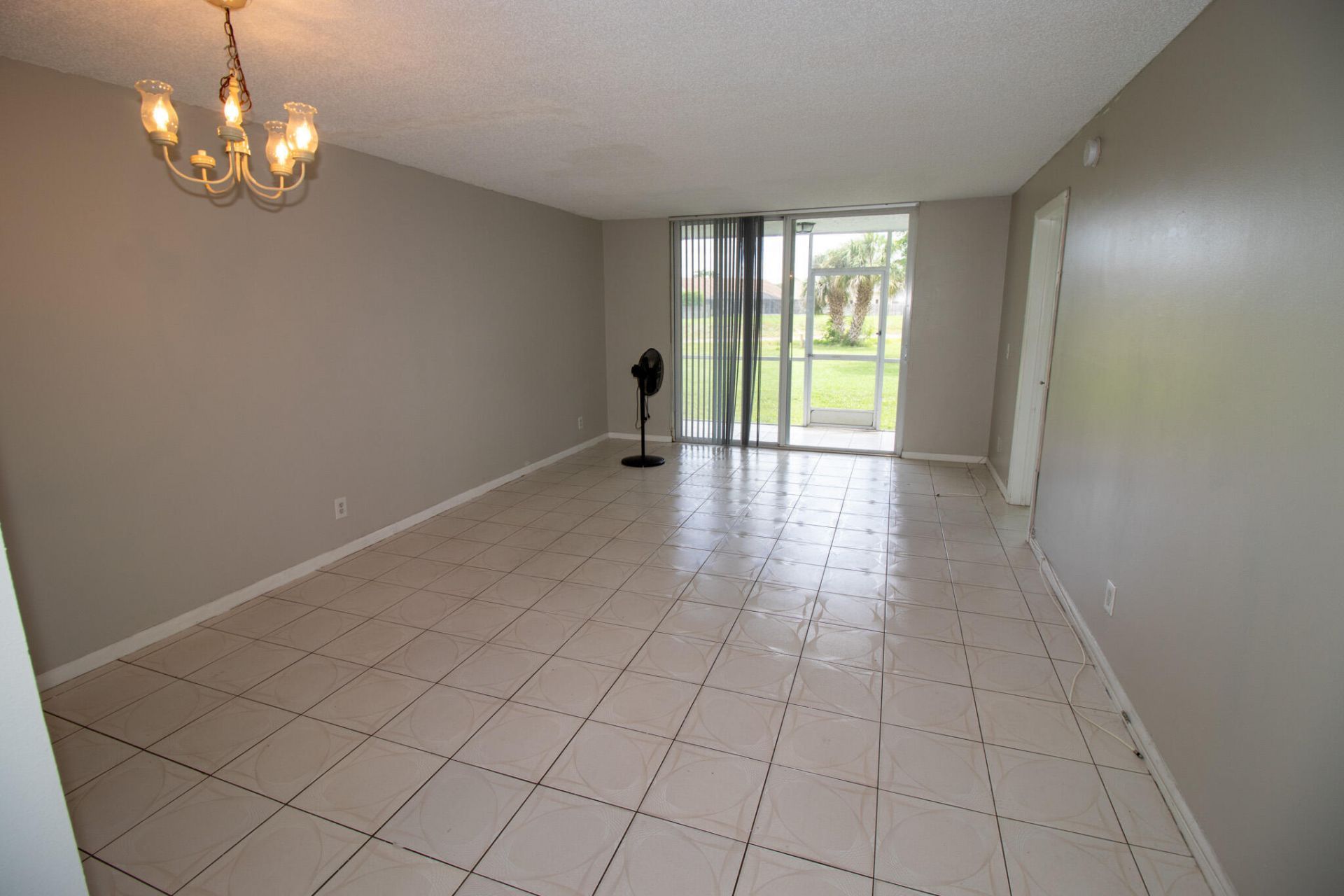 9621 Sunrise Lakes Boulevard, Unit 102, Sunrise, FL 33322 Photo