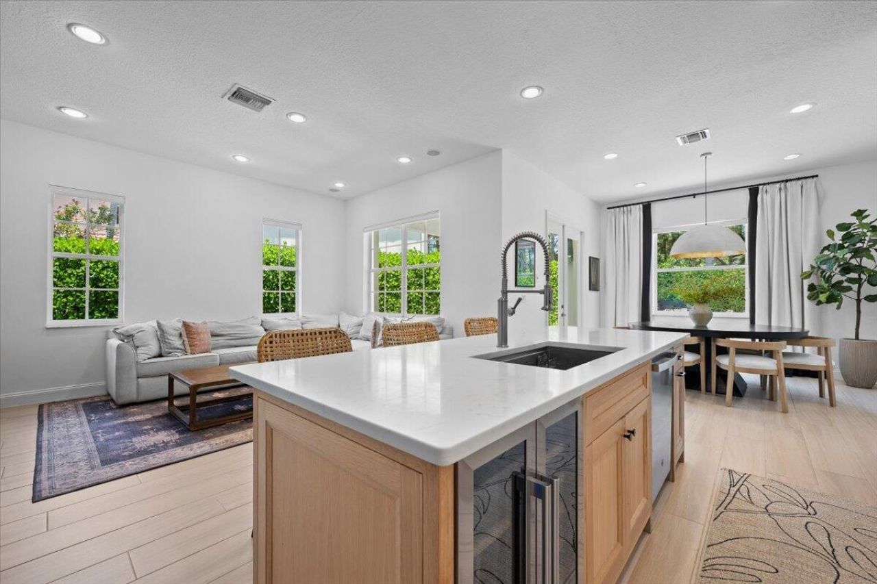 2104 Spring Court, Palm Beach Gardens, FL 33410 Photo