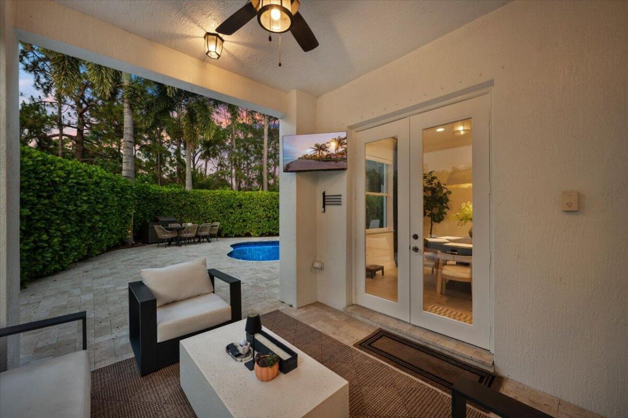 2104 Spring Court, Palm Beach Gardens, FL 33410 Photo
