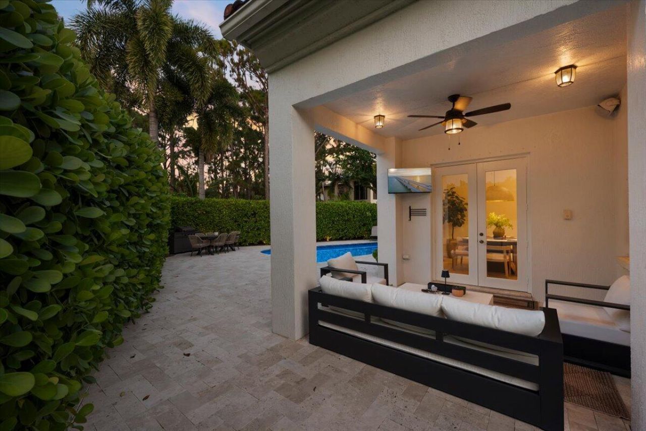 2104 Spring Court, Palm Beach Gardens, FL 33410 Photo
