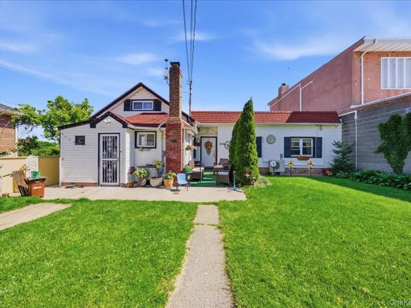 2594 Schurz Avenue , Bronx, NY 10465