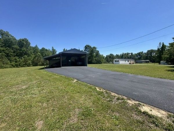 149 Horseshoe Bend , Linden, TN 37096