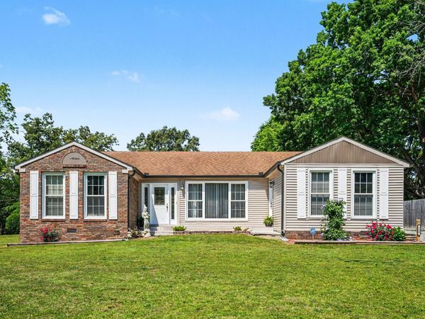 120 Slater Street , White Bluff, TN 37187
