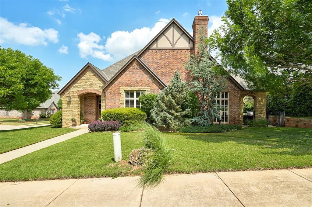 10512 Elmwood Forest Drive, Oklahoma City, OK 73151 Main Photo