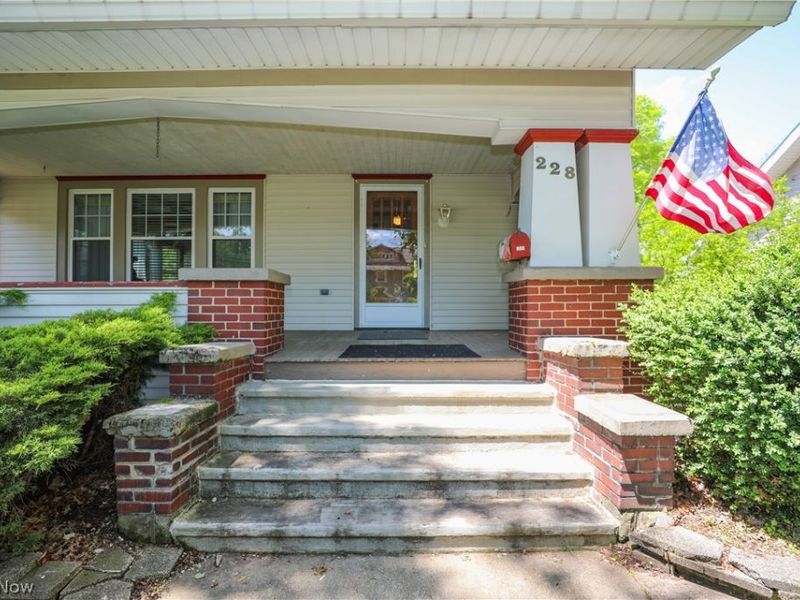 228 Lawrence Street , Ravenna, OH 44266 Photo 5