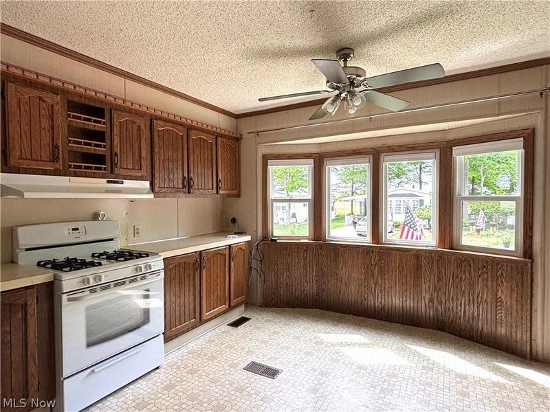 1229 Columbiana Lisbon Road, Unit 100, Columbiana, OH 44408 Photo 9