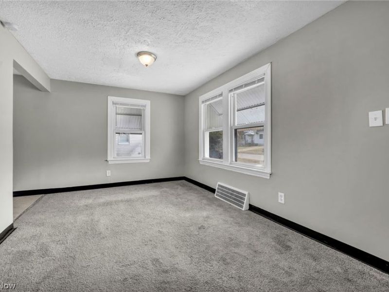22601 Ivan Avenue, Euclid, OH 44123 Photo 9