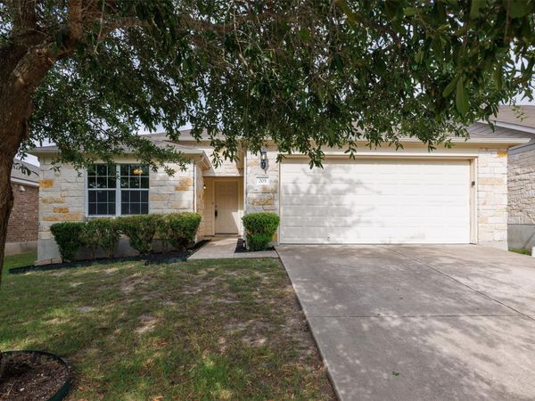 205 Lark ST, Leander, TX 78641