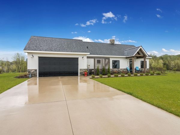8573 Olivia Drive S, Maple City, MI 49664