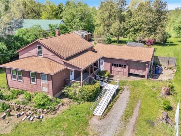 5748 Campbell Boulevard , Lockport, NY 14094