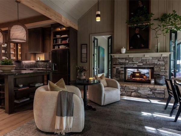 528 Quail Cove Drive, Jasper, GA 30143