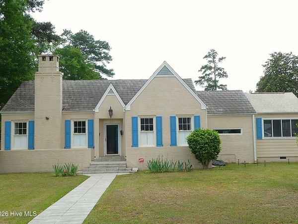 207 W 18th Street, Lumberton, NC 28358