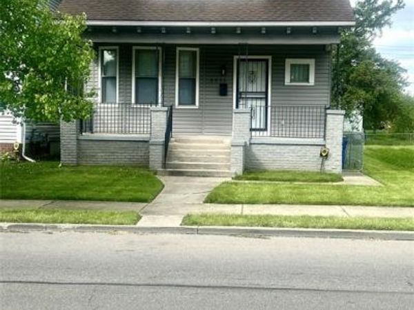 5931 N McClellan Street E, Detroit, MI 48213