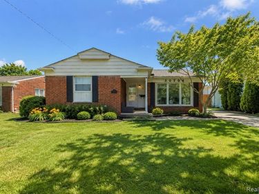 26705 Rouge River Drive, Dearborn Heights, MI 48127
