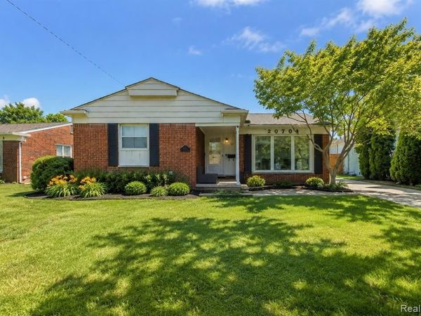26705 Rouge River Drive , Dearborn Heights, MI 48127