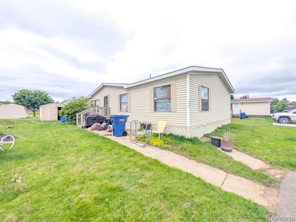 3629 Hawthorne Street, Independence Twp, MI 48348