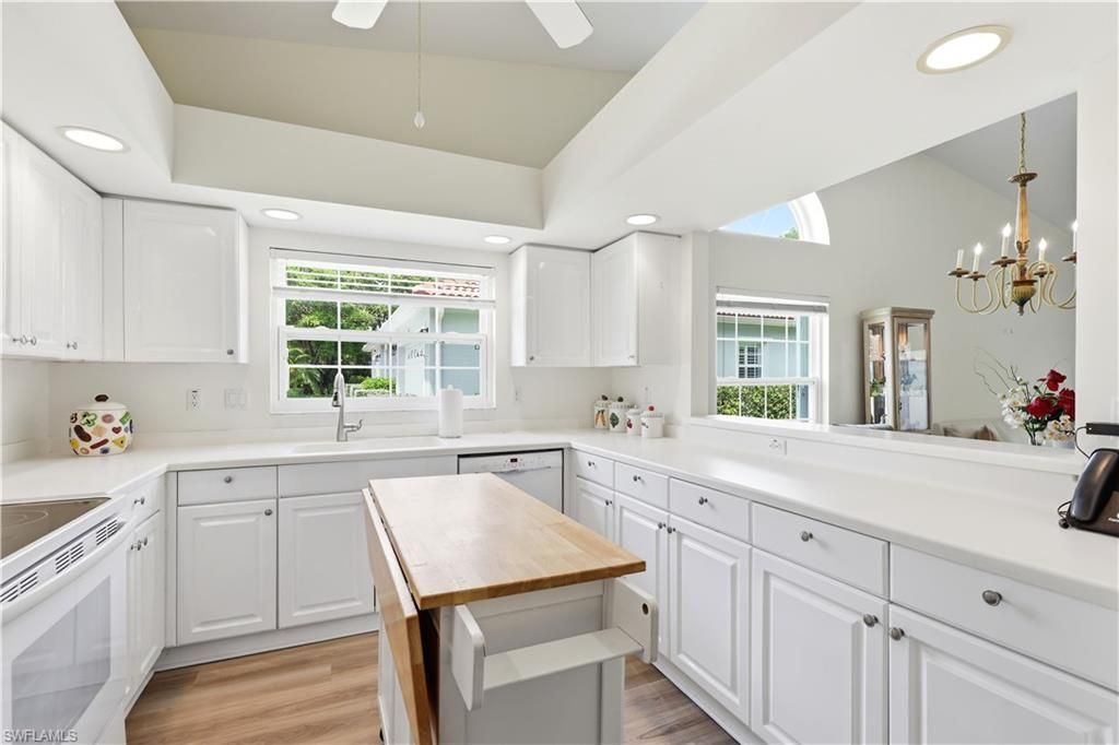 378 Melrose Pl, Unit 4, Naples, FL 34104 Photo