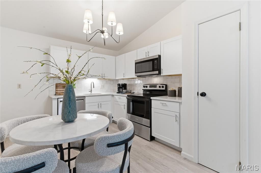 1961 Marine Terrace Drive, Unit I, Saint Louis, MO 63146 Main Photo