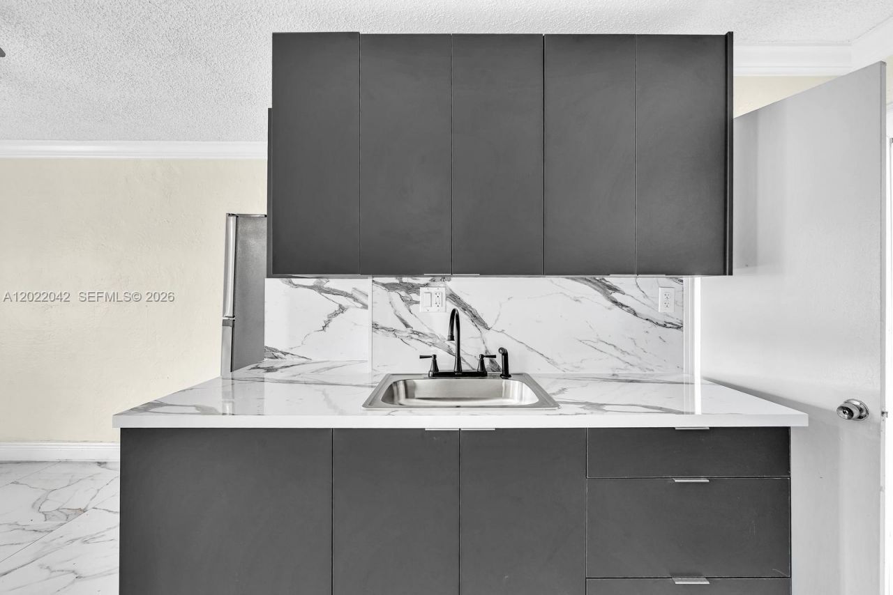 5685 Flagler St , Unit 2, Hollywood, FL 33023 Photo