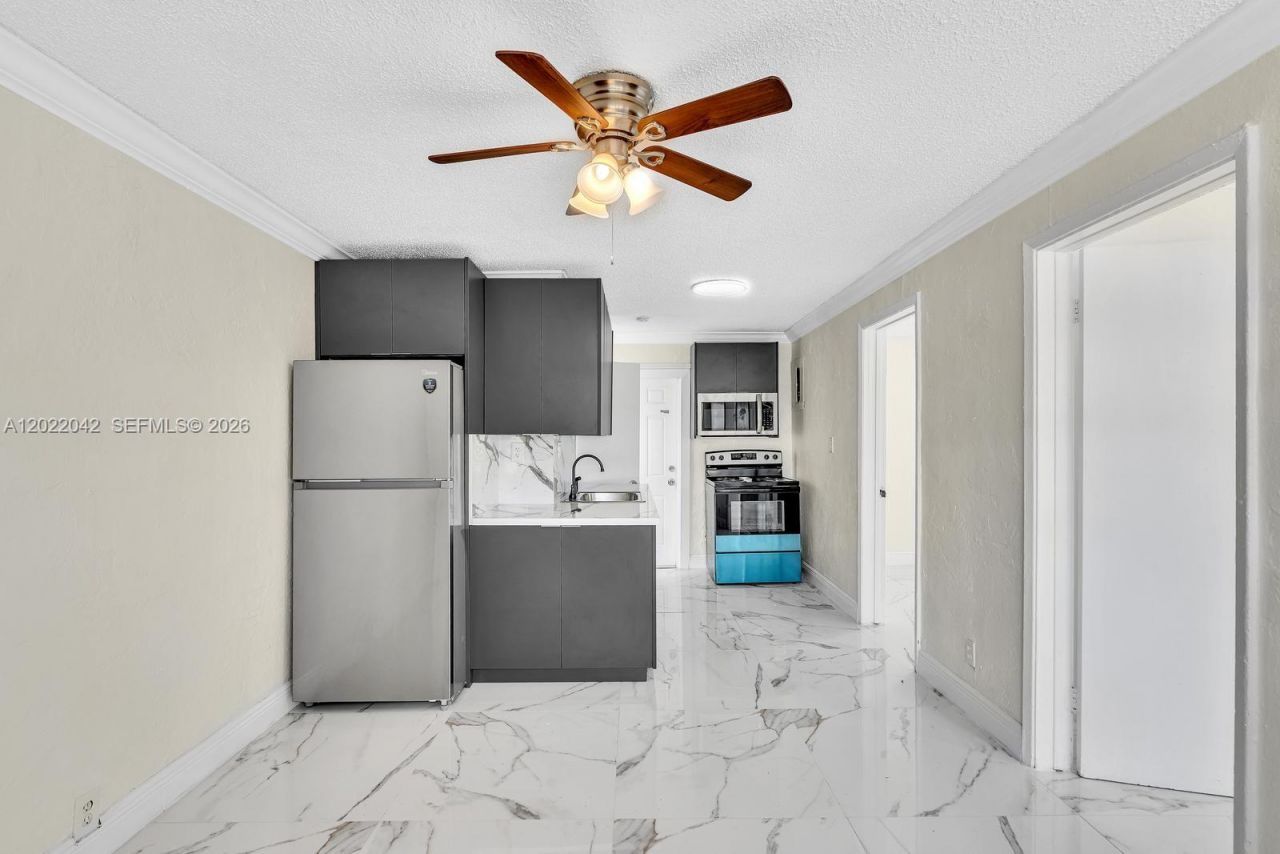 5685 Flagler St , Unit 2, Hollywood, FL 33023 Photo