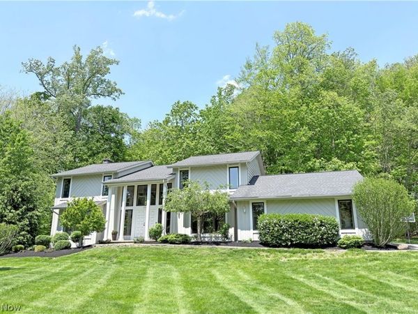 2239 Edgeview Drive , Hudson, OH 44236