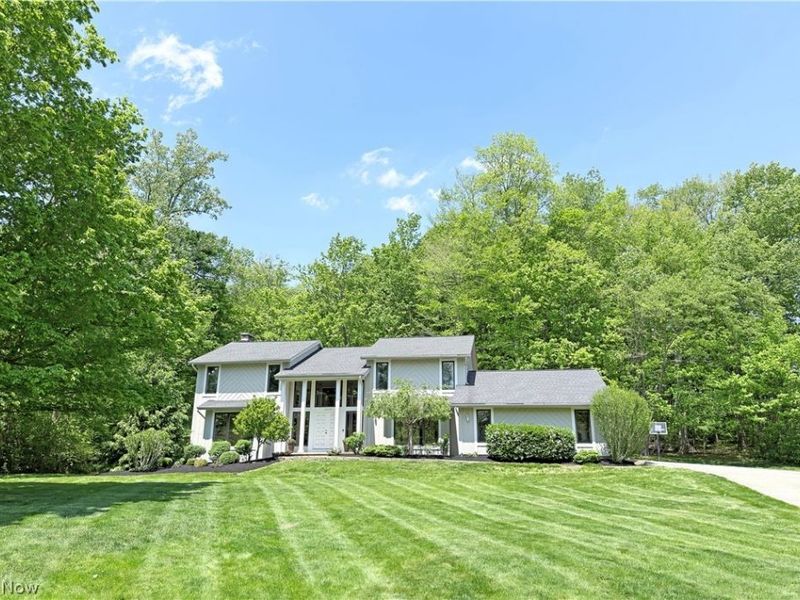2239 Edgeview Drive , Hudson, OH 44236 Photo 2
