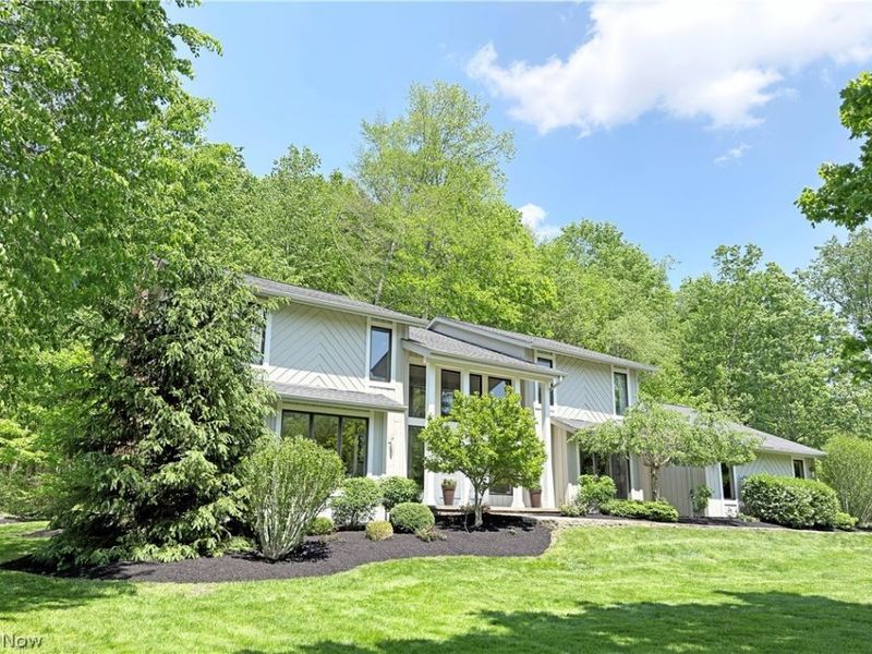 2239 Edgeview Drive , Hudson, OH 44236 Photo 3