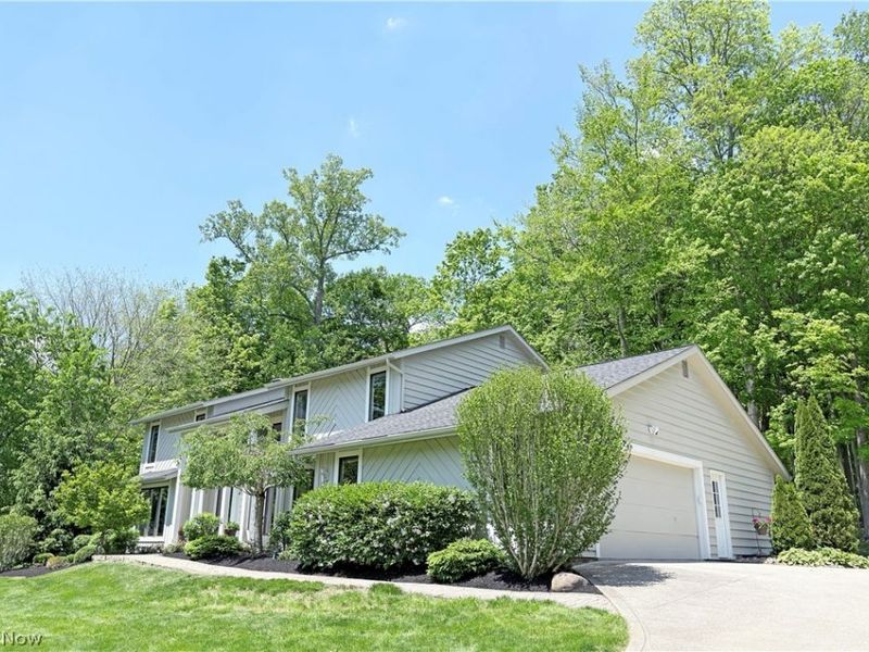 2239 Edgeview Drive , Hudson, OH 44236 Photo 4