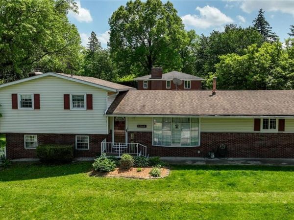 12460 Amber Circle NW, Uniontown, OH 44685