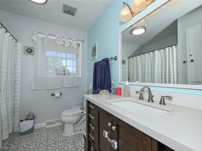 12460 Amber Circle NW, Uniontown, OH 44685 Photo 17