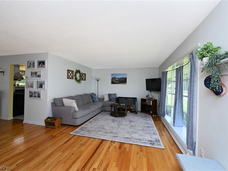 12460 Amber Circle NW, Uniontown, OH 44685 Photo 2