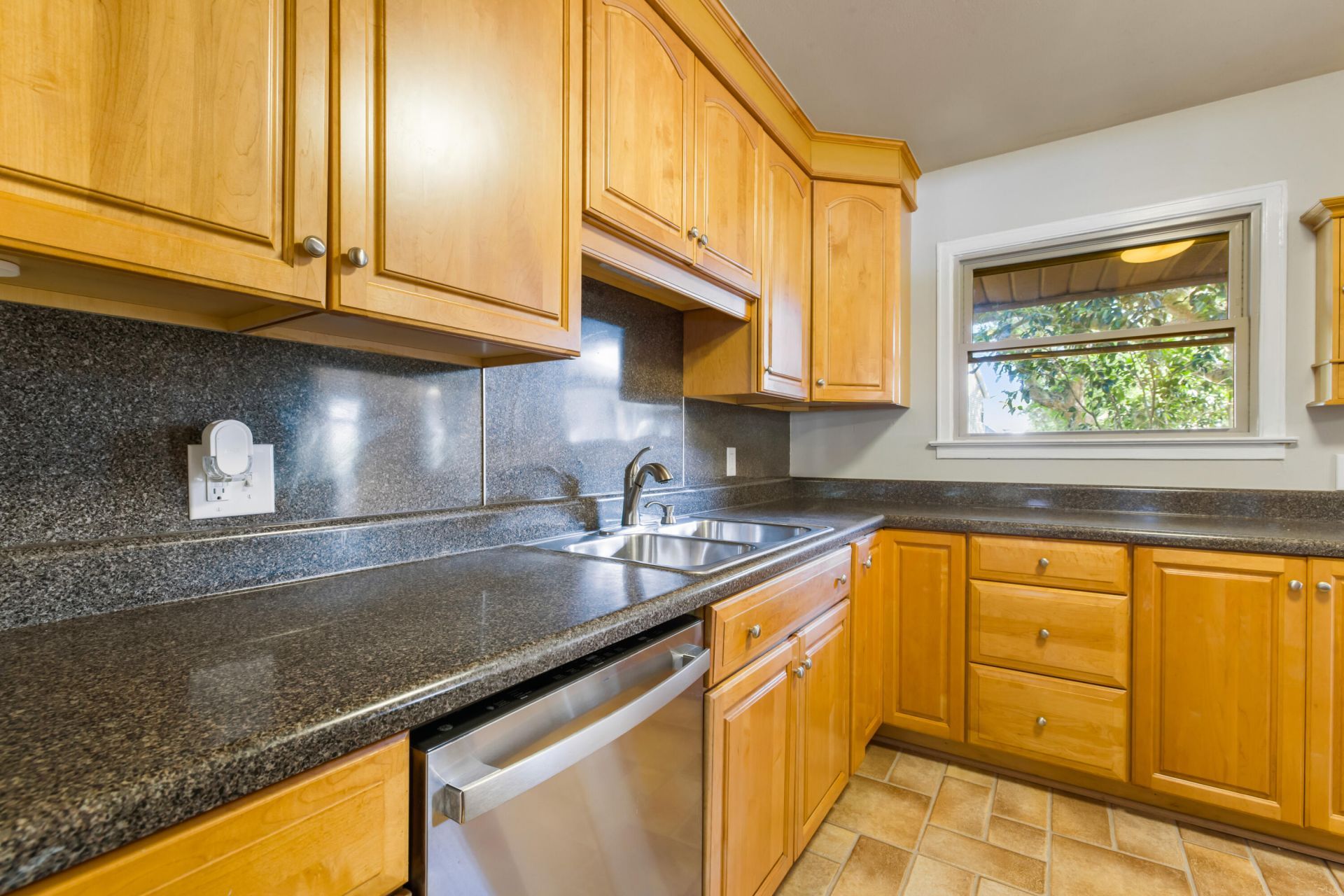 2111 Barbour Drive Photo 14