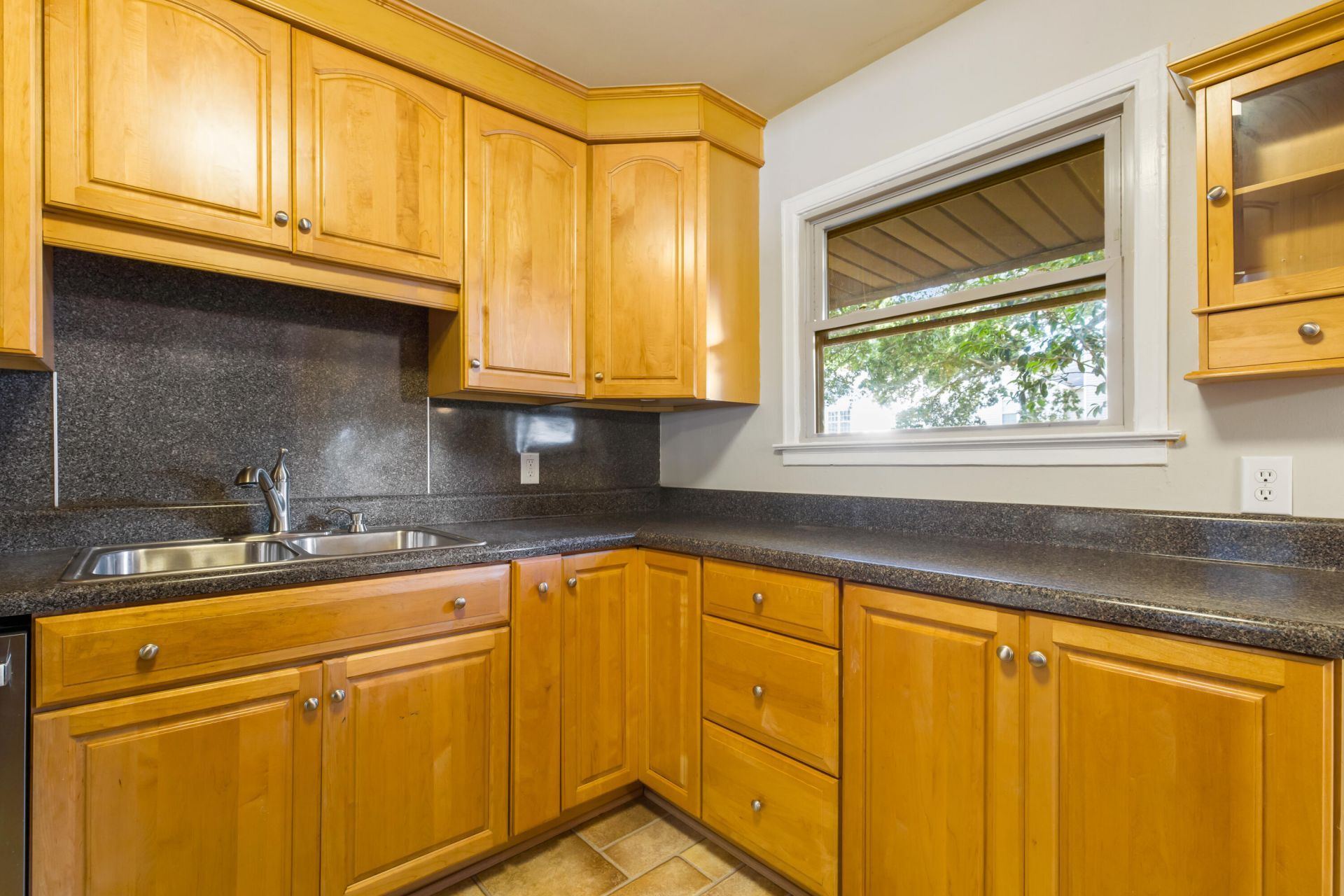 2111 Barbour Drive Photo 15
