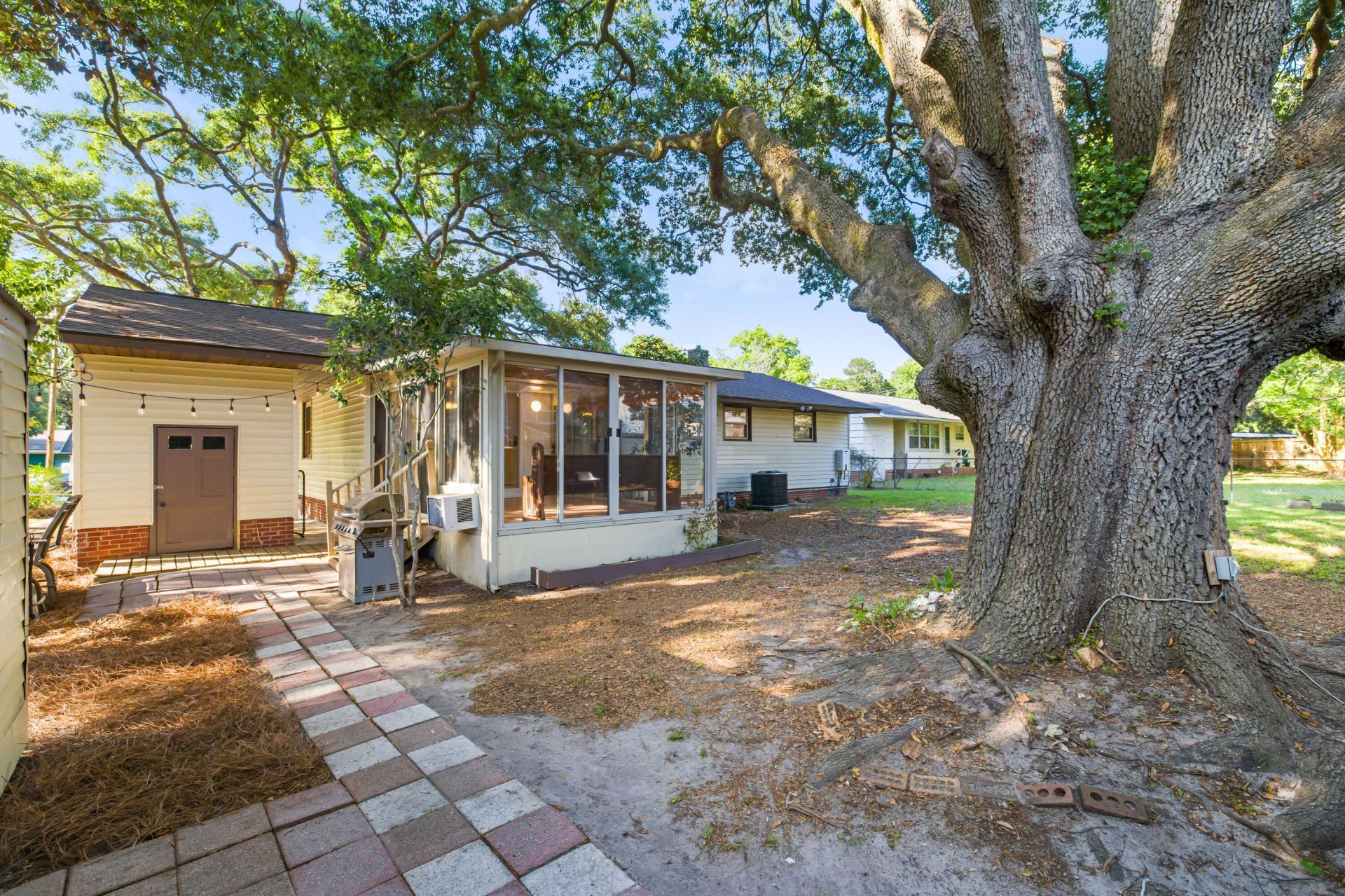 2111 Barbour Drive Photo 37