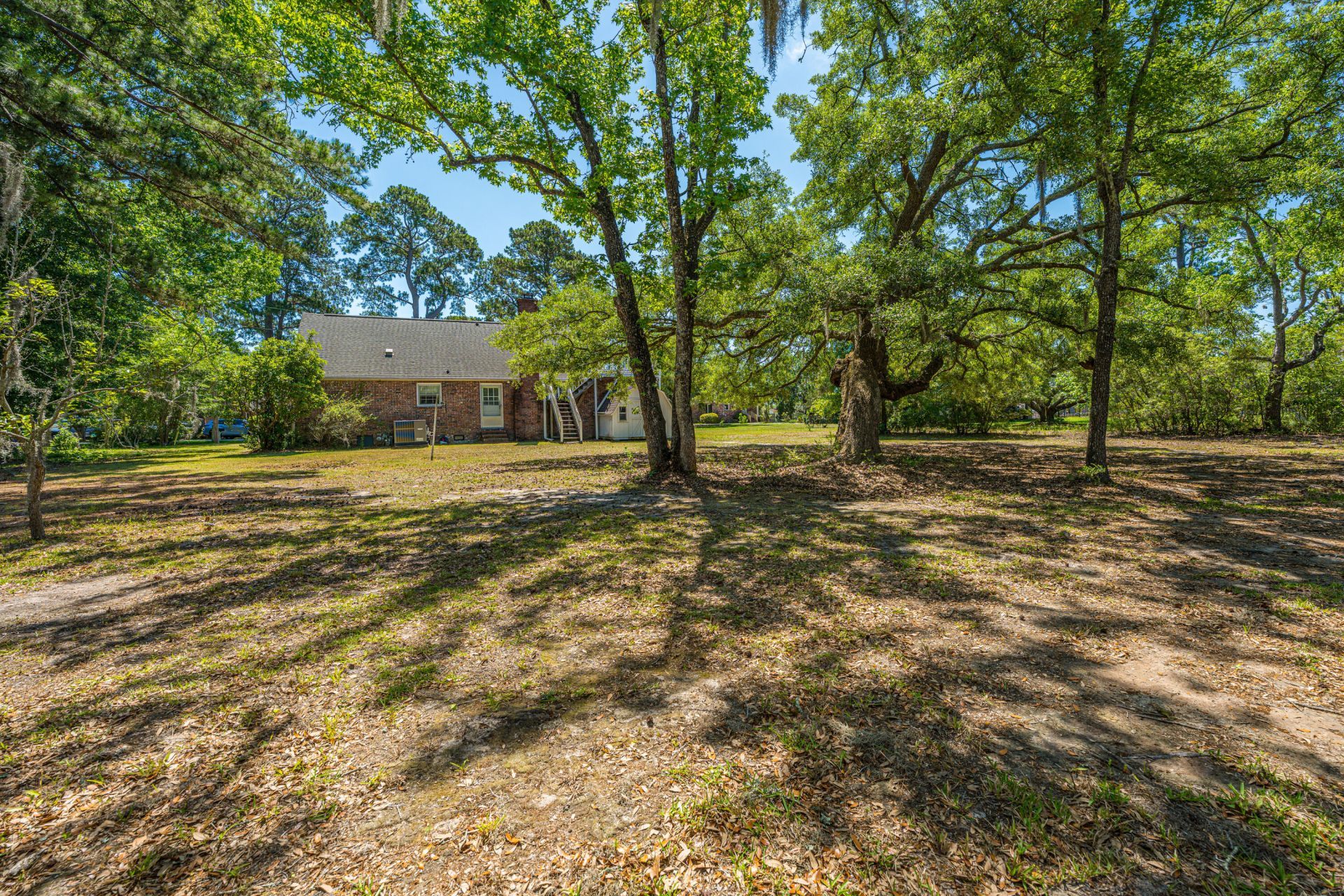 301 Mcclain Street Photo 20